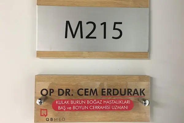Dr. Çiğdem Özden - Lip Filler | Botox | Thread Lift | Fat Dissolving | Jawline Filler | Fox Eyes | IV Drip &amp; Vitamin - Resim 7