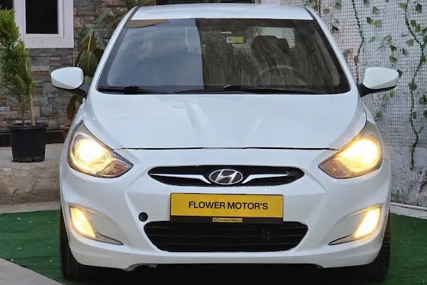 FLOWER RENT A CAR AUTO - Resim 8