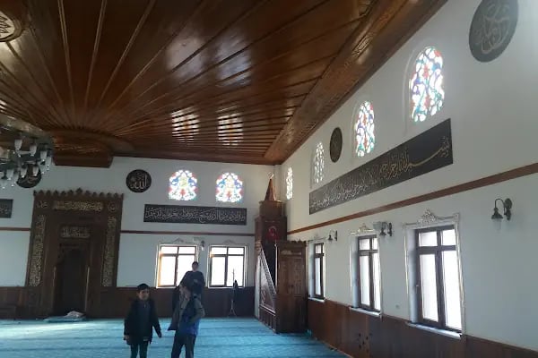 Şehitler Gaziler Camii - Resim 11