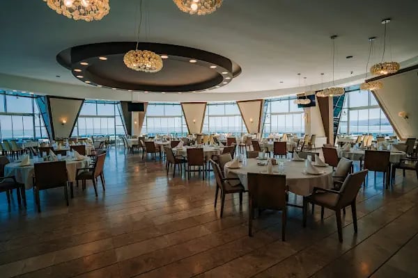Pesent Restaurant - Resim 1