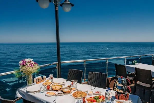 Pesent Restaurant - Resim 2