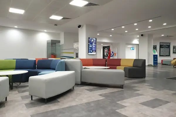 İzmir Ekonomi Üniversitesi - Resim 6
