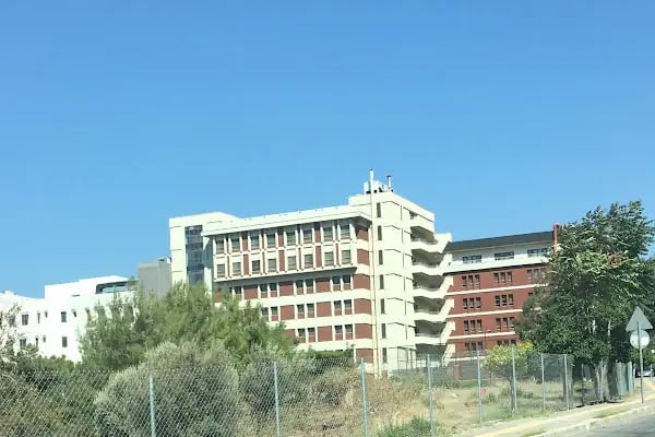 İzmir Ekonomi Üniversitesi - Resim 17