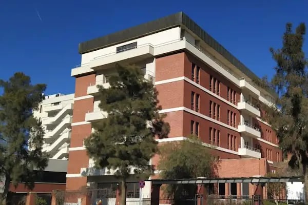 İzmir Ekonomi Üniversitesi - Resim 2