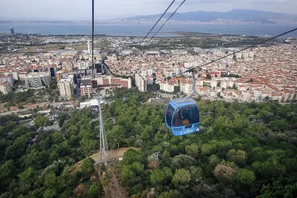 İzmir Ekonomi Üniversitesi - Resim 4