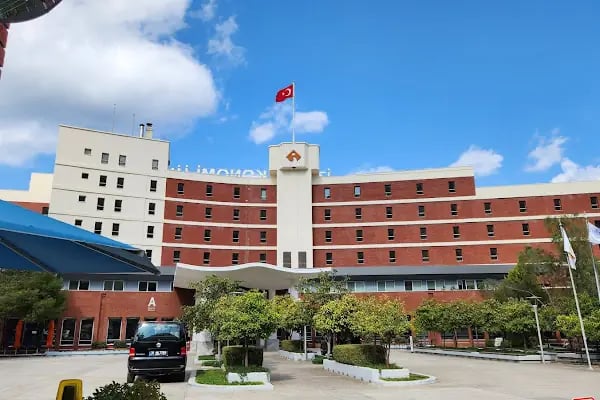 İzmir Ekonomi Üniversitesi - Resim 3