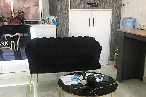 ÖZEL ALTINPARK AĞIZ VE DİŞ SAĞLIĞI POLİKLİNİĞİ - Resim 3