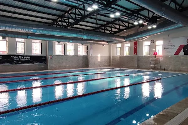 Birecik Belediyesi Yarı Olimpik Yüzme Havuzu - Resim 2