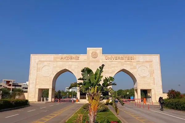 Akdeniz Üniversitesi - Resim 2