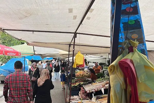 Local’s market on Sundays - Resim 11