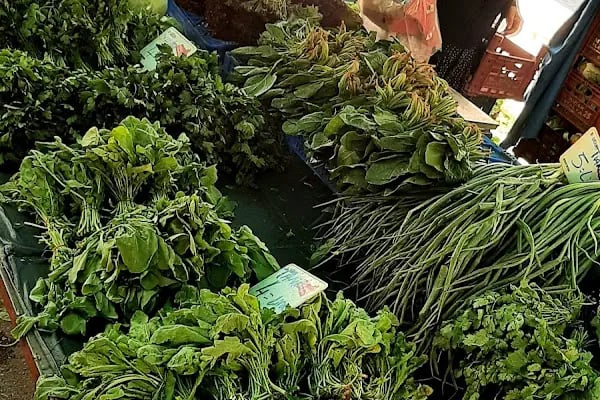 Local’s market on Sundays - Resim 6