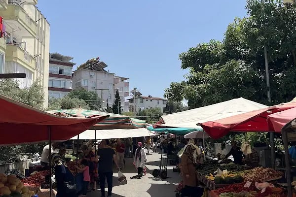 Local’s market on Sundays - Resim 4
