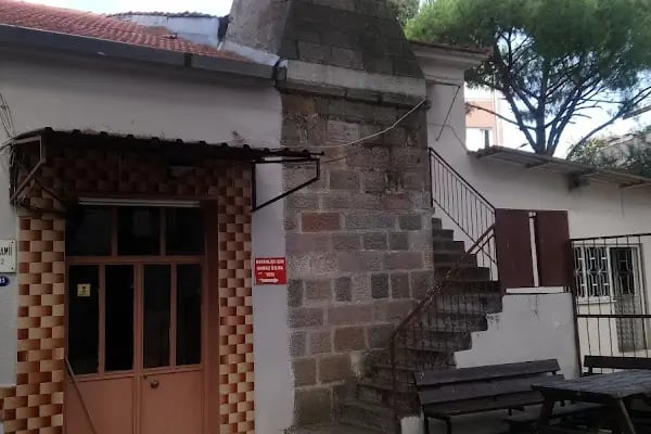 Hatuniye Cami - Resim 3