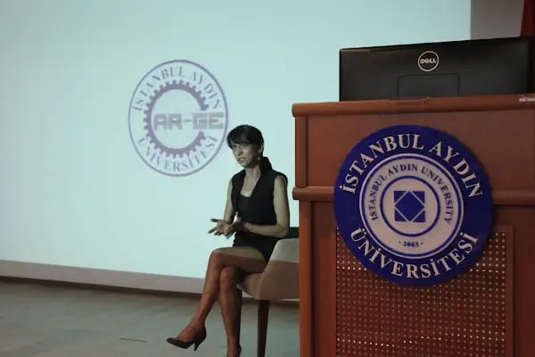 İstanbul Aydın Üniversitesi D Blok Donanım Laboratuvarı - Resim 3