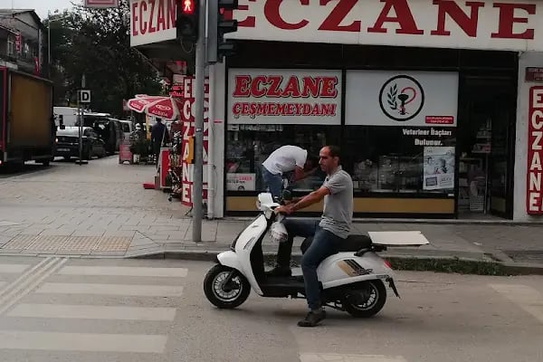 Çeşme Meydanı Eczanesi - Resim 5