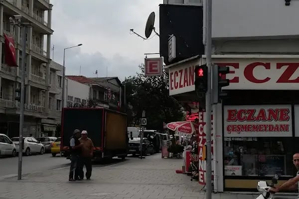 Çeşme Meydanı Eczanesi - Resim 8