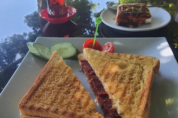 01 Kebapcım &amp; Mersin Tantuni (Kadir Usta) - Resim 3