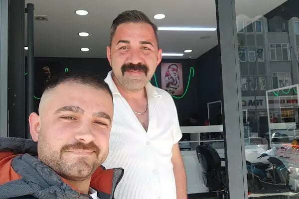 İLKER YASİN URAL | sakarya erkek kuaförü - Resim 5