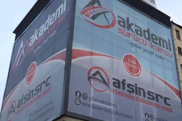 AKADEMİ SÜRÜCÜ KURSU - Resim 1