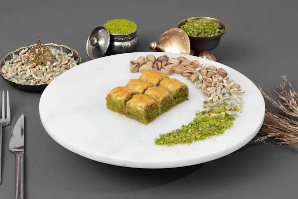 Hacı Hasan Oğulları Baklava ve Börek Gemlik Şubesi - Resim 8