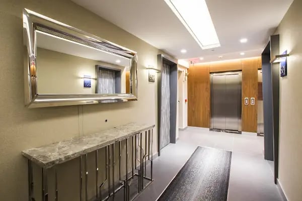 The Royal's Hotel - Resim 12