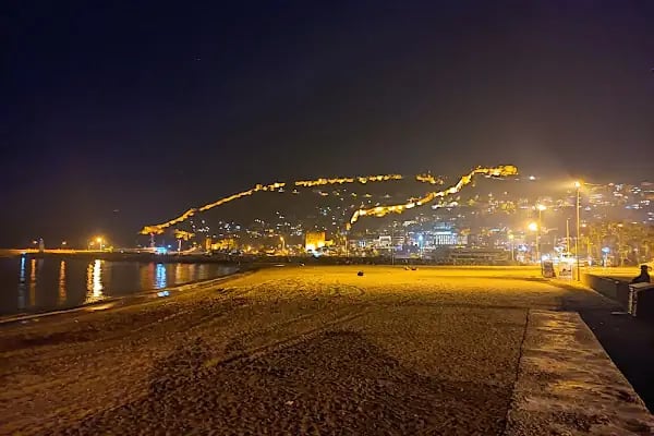 Alanya Belediyesi Halk Plajı - Resim 10
