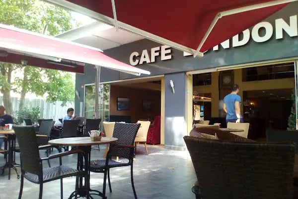 Cafe London sahrayıcedit - Resim 1