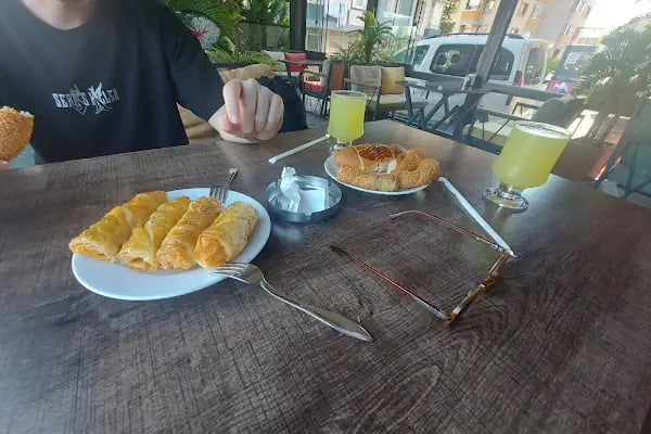 Hamarat Eller - Akçaabat'ta Baklava TatlıSimit Poğaça Börek - Resim 13
