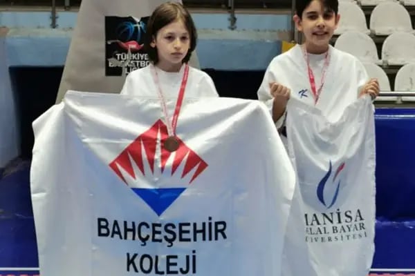 MCBÜ Uzakdoğu Sporları Salonu - Resim 4