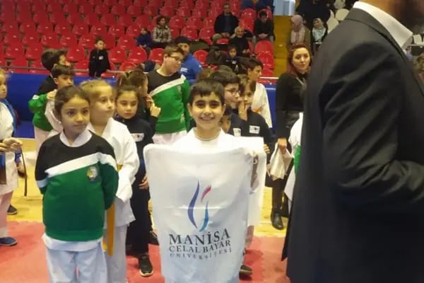 MCBÜ Uzakdoğu Sporları Salonu - Resim 15