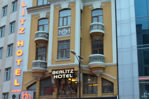 Berlitz Hotel - Resim 16