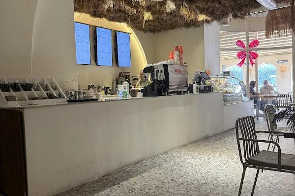 Arada kahve dükkanı SEAH - Resim 2