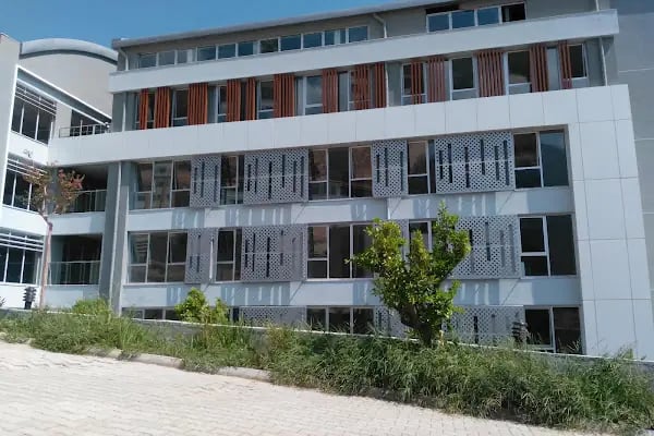 Finike Anadolu İmam Hatip Lisesi - Resim 2