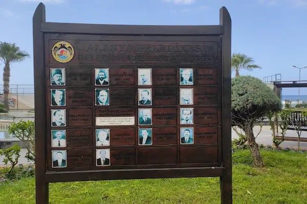 Belediye Başkanları Parkı - Resim 18