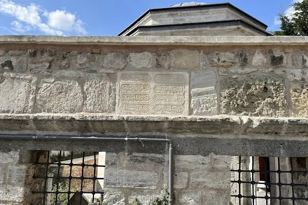 Tarihi Asude Hatun Türbesi - Resim 11