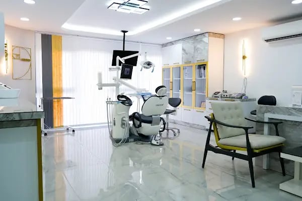 Özel Şirinyalı Ağız ve Diş Sağlığı Polikliniği - Resim 16
