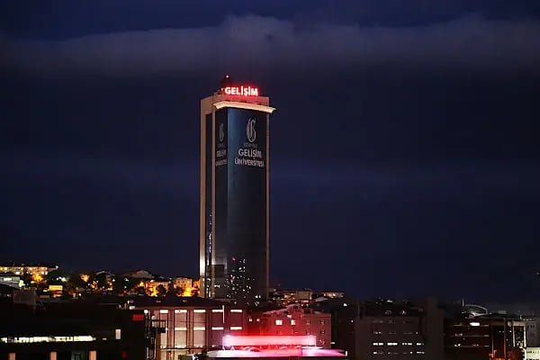 İSTANBUL GELİŞİM ÜNİVERSİTESİ - MİMARLIK VE MÜHENDİSLİK FAKÜLTESİ - Resim 3