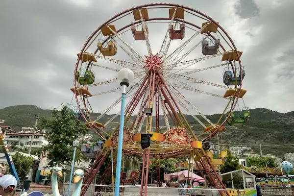 Alanya Lunapark - Resim 1
