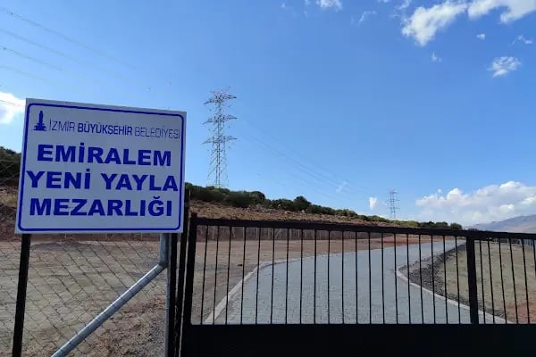 Emiralem Yeni Yayla Mezarlığı - Resim 2