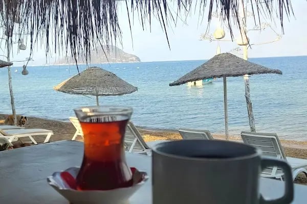 Pitos Cafe Bar - Resim 4