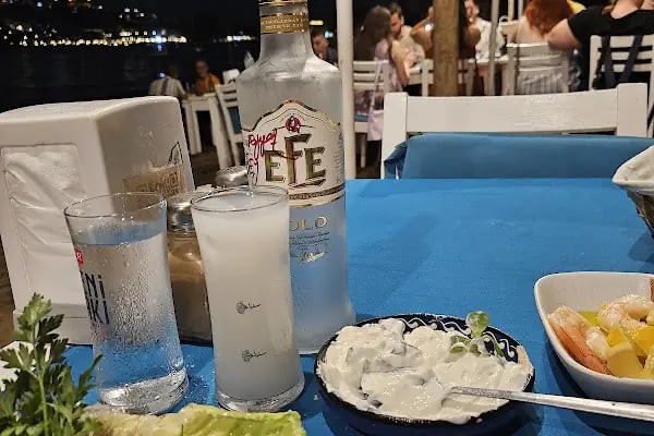 Pitos Cafe Bar - Resim 18