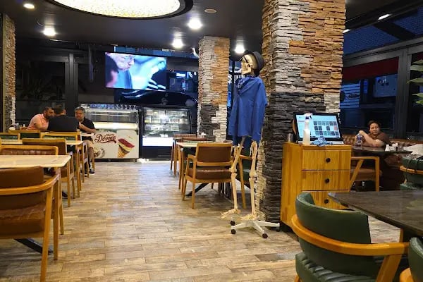 Mores Coffee Lounge &amp; Hookah - Resim 6