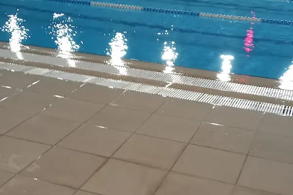 Arnavutköy Belediyesi Kapalı Spor Salonu - Resim 5