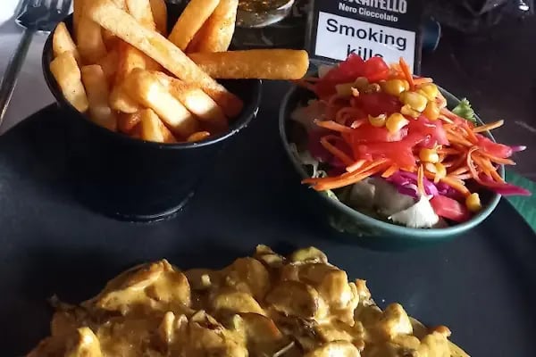Match Box Cafe Pub - Resim 12