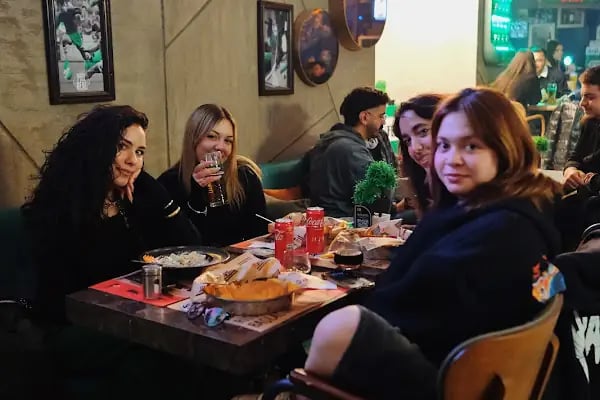 Match Box Cafe Pub - Resim 2