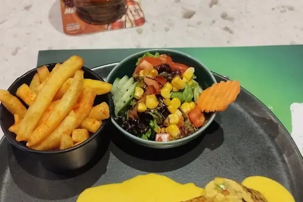 Match Box Cafe Pub - Resim 19