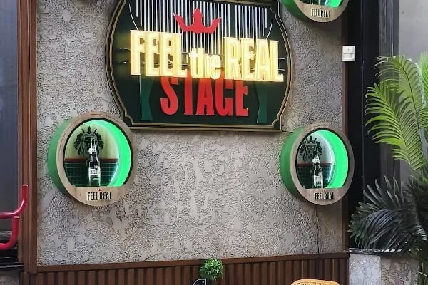 Match Box Cafe Pub - Resim 6