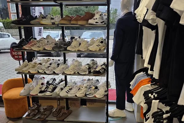 GuvBRAND OUTLET - Resim 2