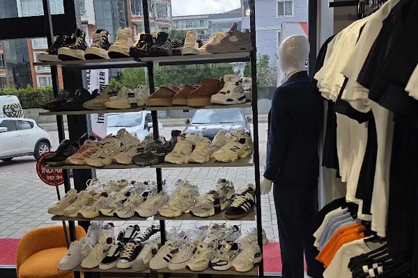 GuvBRAND OUTLET - Resim 4