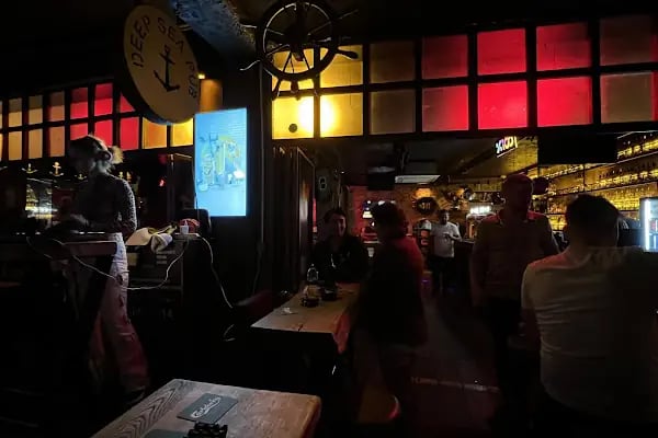 Deep Sea Pub - Resim 10